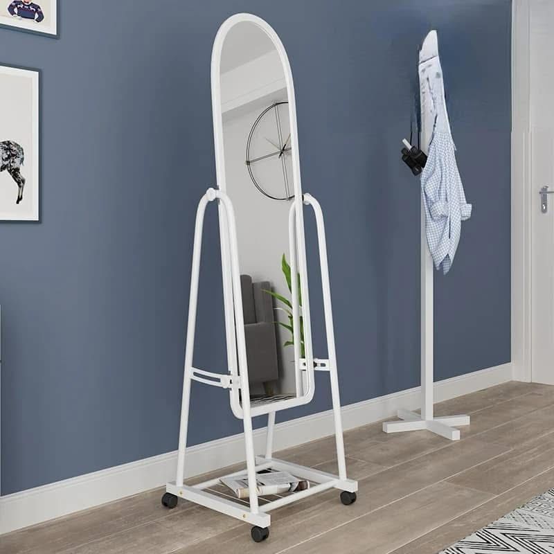 whole body classic mirror with stand and wheels